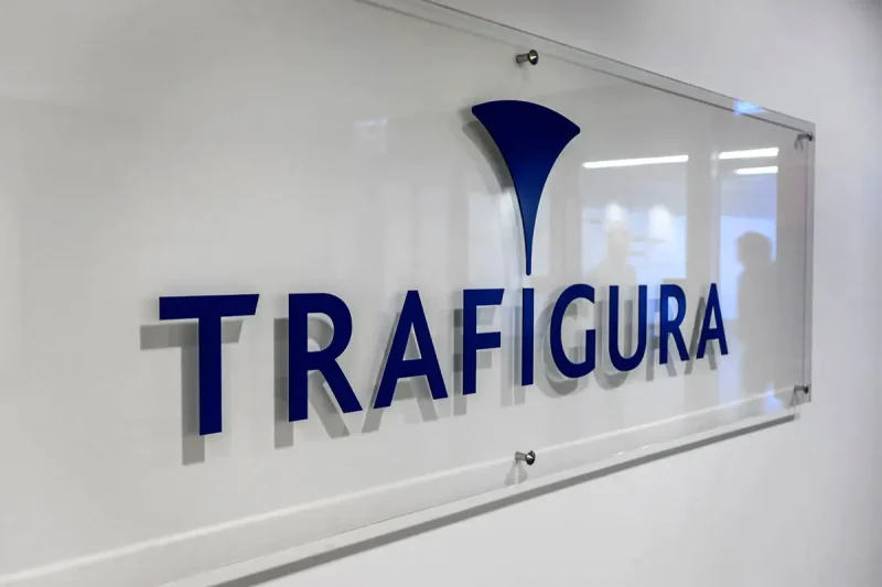 Trafigura impugna licitación minera; Comibol aclara que no tiene contratos
