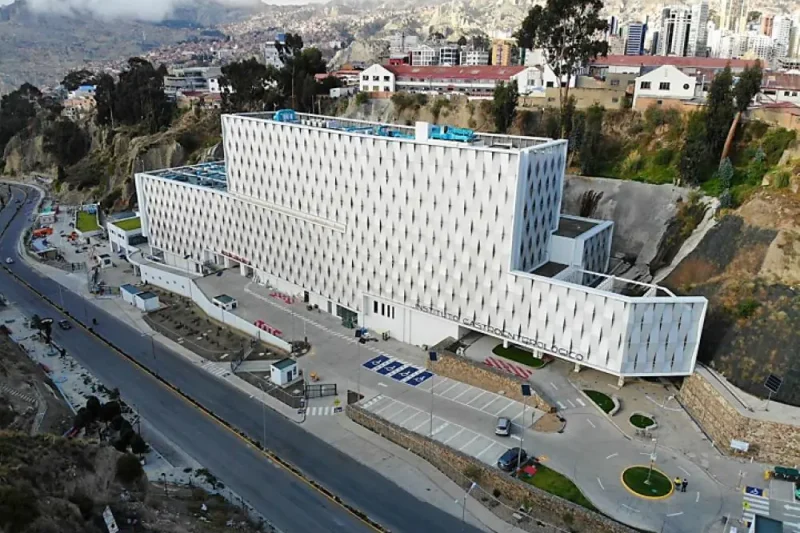 Roban equipos del Instituto de Gastroenterología y la Policía investiga