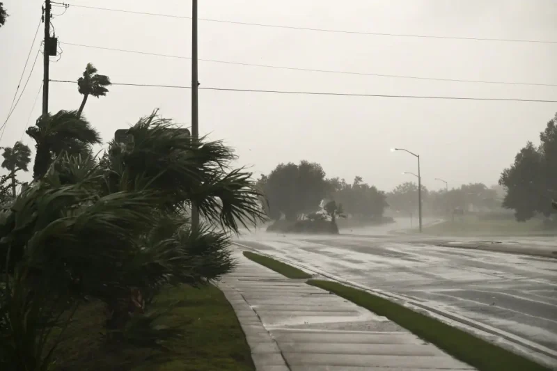 fuertes lluvias y viento mientras se acerca a EEUU