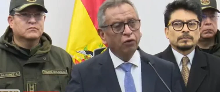 Aprehensión de fiscales: Gobierno dice que desmontó una ‘organización criminal’