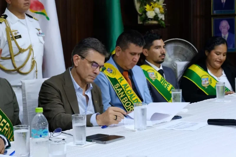 Paz plantea el 50/50 y una visión federal para transformar el Estado