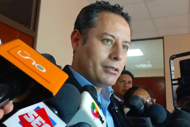 Lara retorna y dice que analizará las normas antes de posesionar a fiscal interino