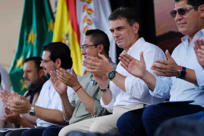 Paz celebra diálogo con sectores y advierte con cárcel para bloqueadores